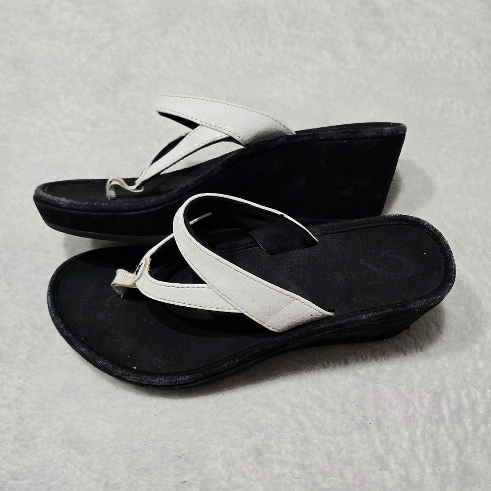 Women's OluKai Wedges Sandals Black & White Flip Flop Shoes Size 6 Kulapa Kai - Picture 2 of 6